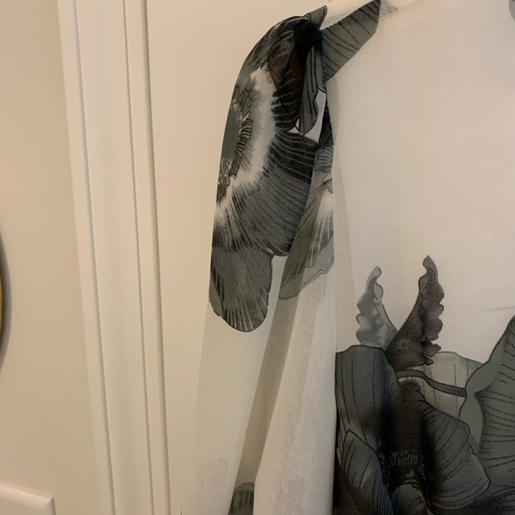 Donna Morgan Grey Floral dress - Picture 2 of 5